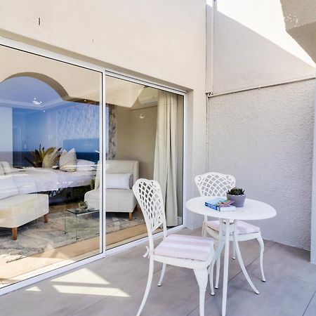 Hermanus Beachfront Lodge - Solar Power Eksteriør billede