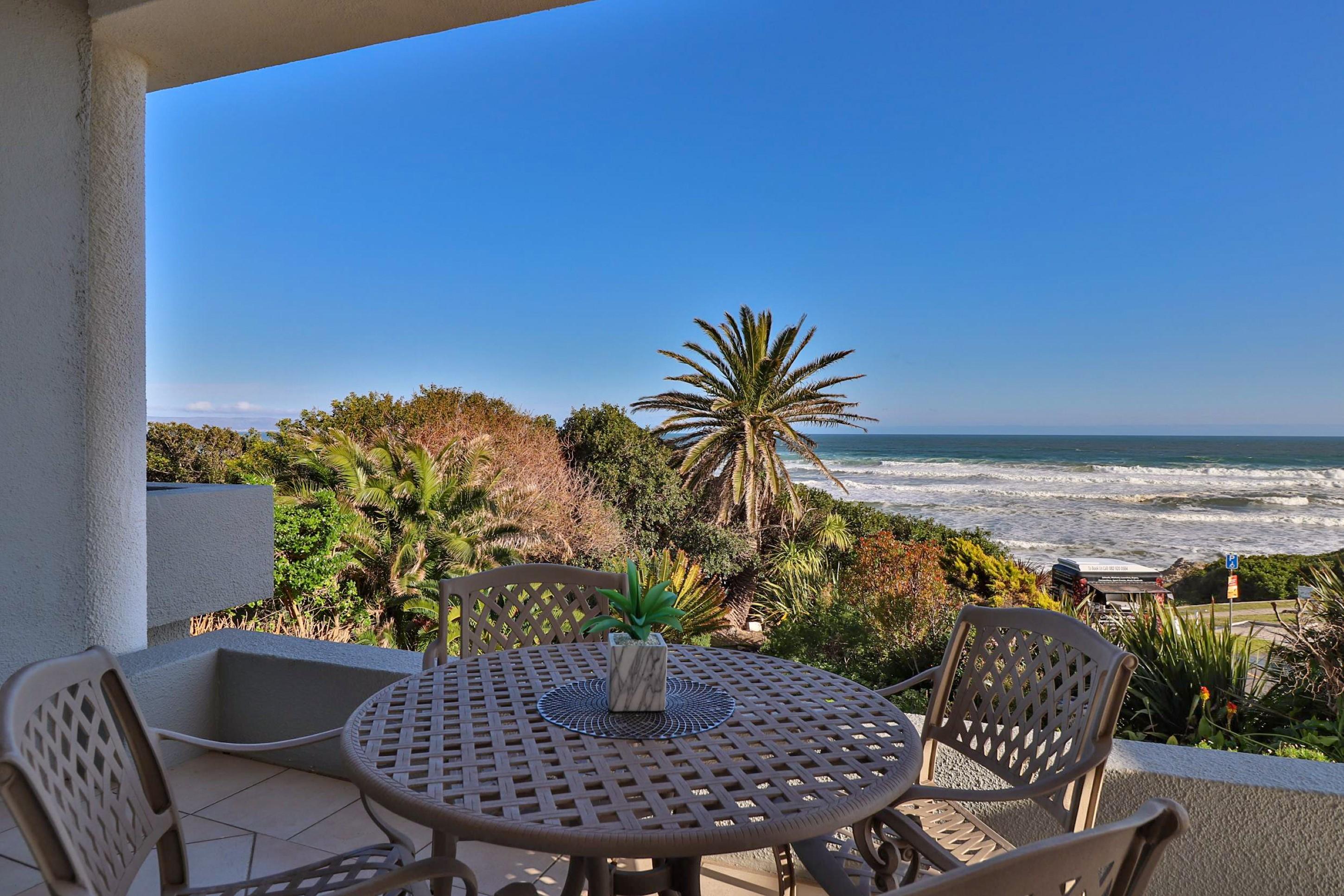 Hermanus Beachfront Lodge - Solar Power Eksteriør billede