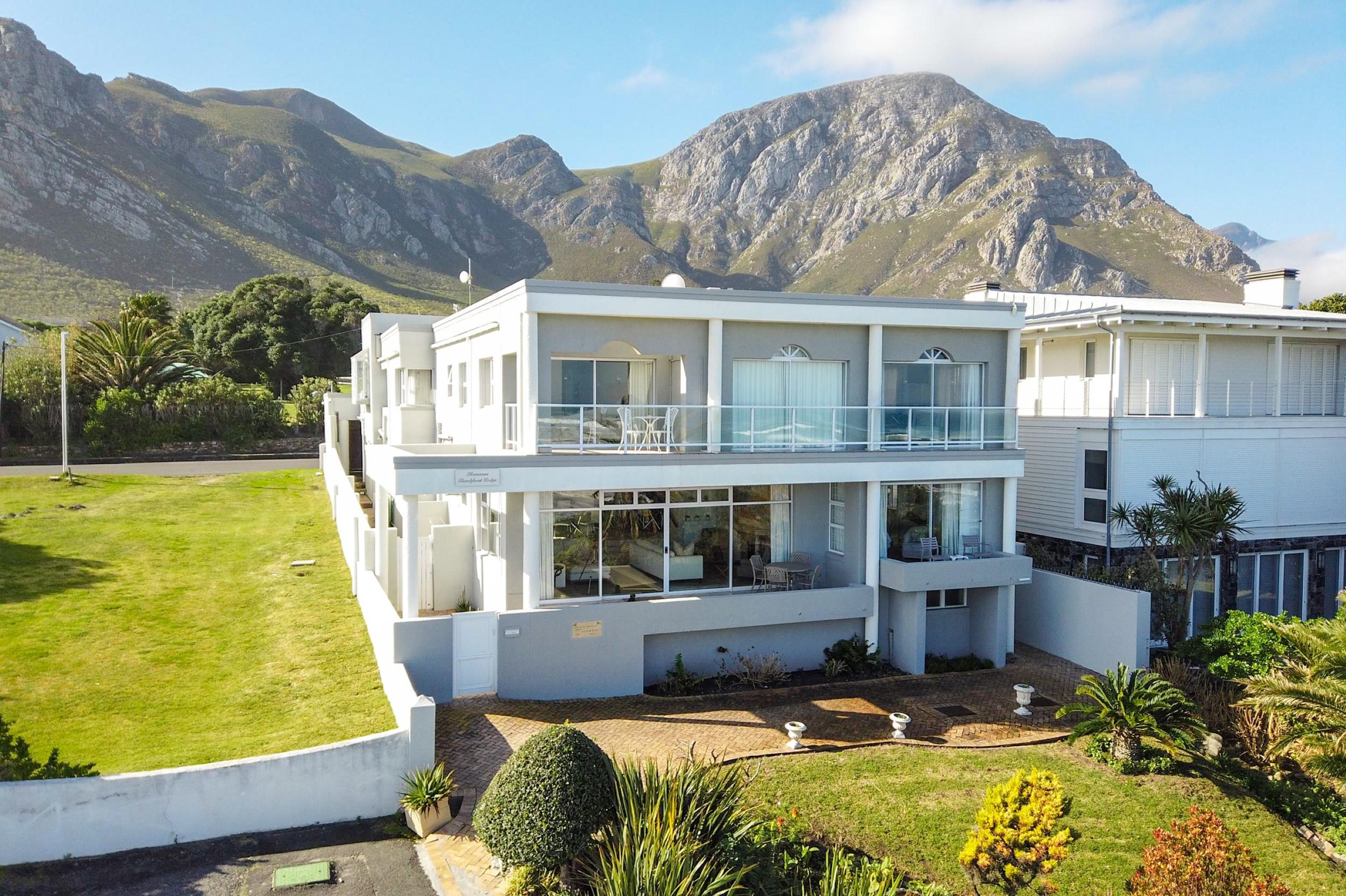 Hermanus Beachfront Lodge - Solar Power Eksteriør billede