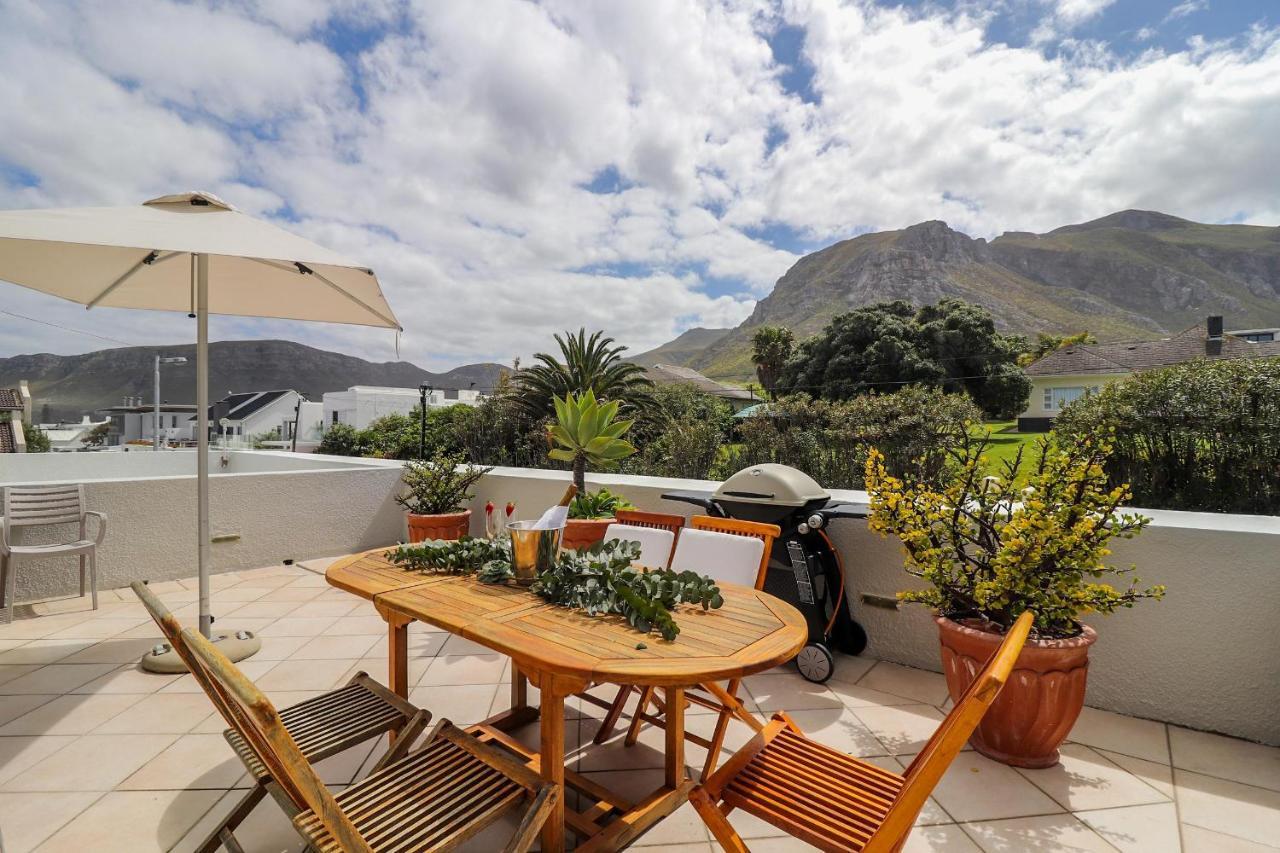 Hermanus Beachfront Lodge - Solar Power Eksteriør billede