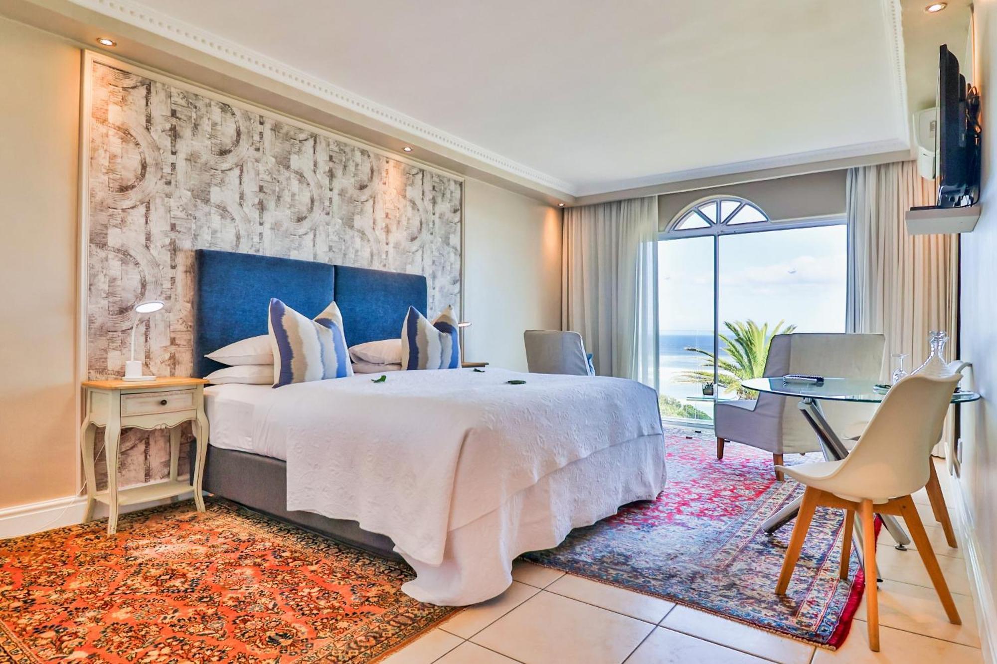 Hermanus Beachfront Lodge - Solar Power Eksteriør billede