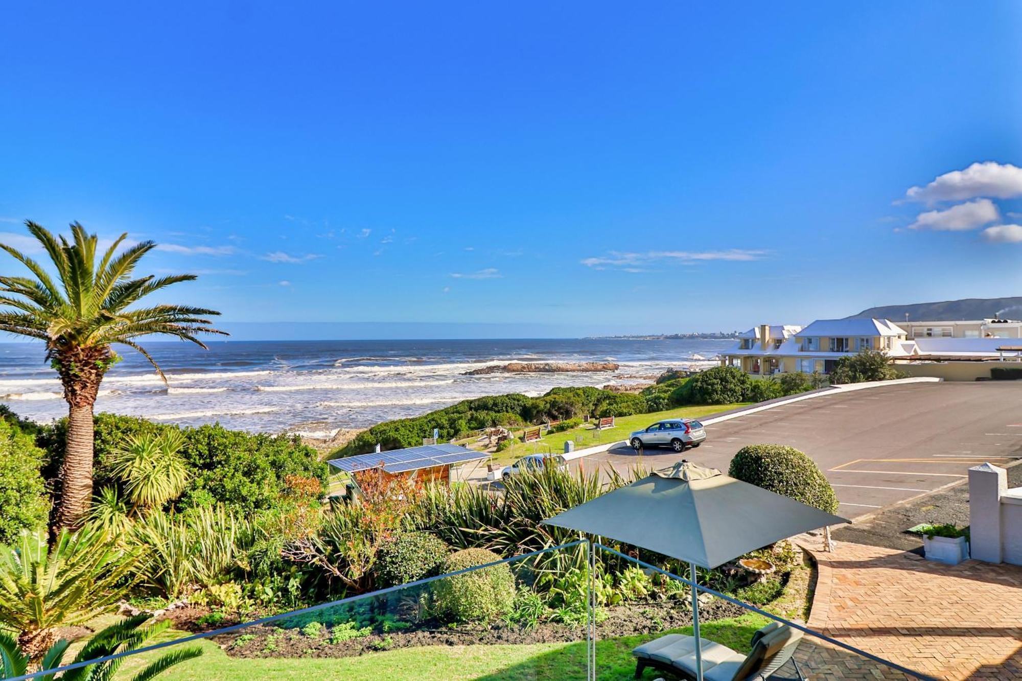 Hermanus Beachfront Lodge - Solar Power Eksteriør billede