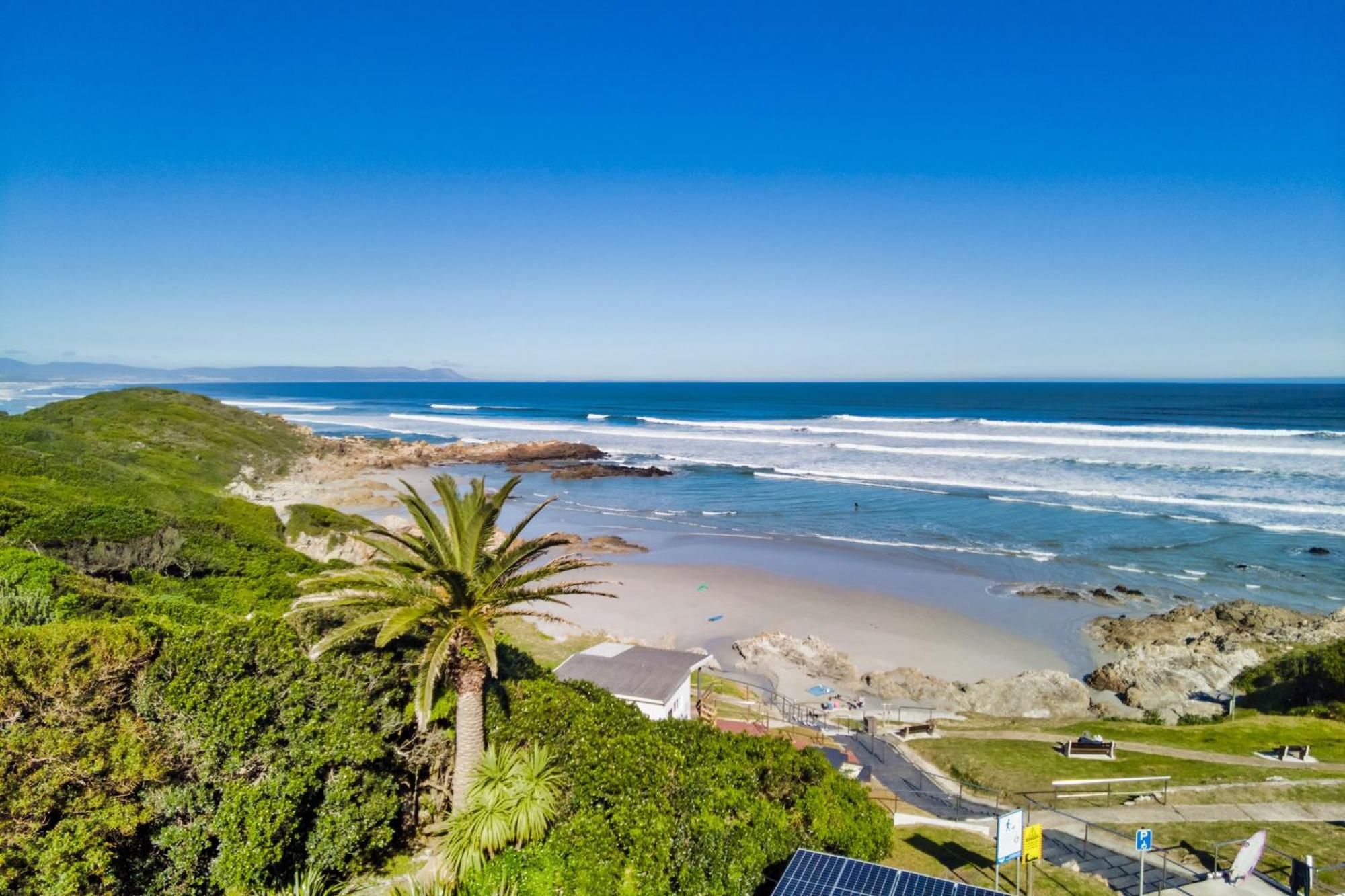 Hermanus Beachfront Lodge - Solar Power Eksteriør billede